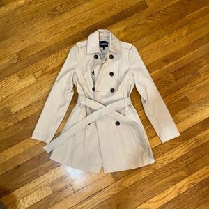 XS Trench Coat with tie and buttons